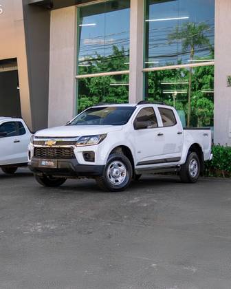 CHEVROLET S10 2.8 16V TURBO DIESEL LS CS 4X4 MANUAL CHEVROLET S10 2.8 16V TURBO DIESEL LS CS 4X4 MANUAL